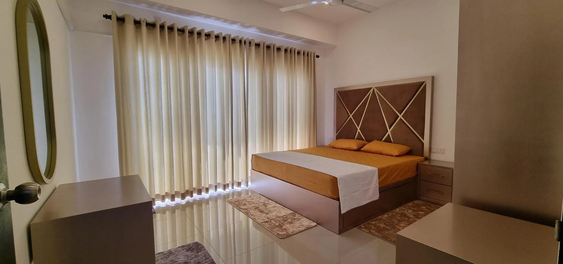 One Bedroom 7Th Floor Apartment In Ocean Breeze Hotel Residencies Negombo