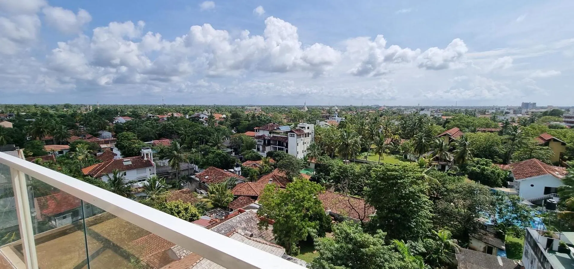One Bedroom 7Th Floor Apartment In Ocean Breeze Hotel Residencies Negombo Sri Lanka